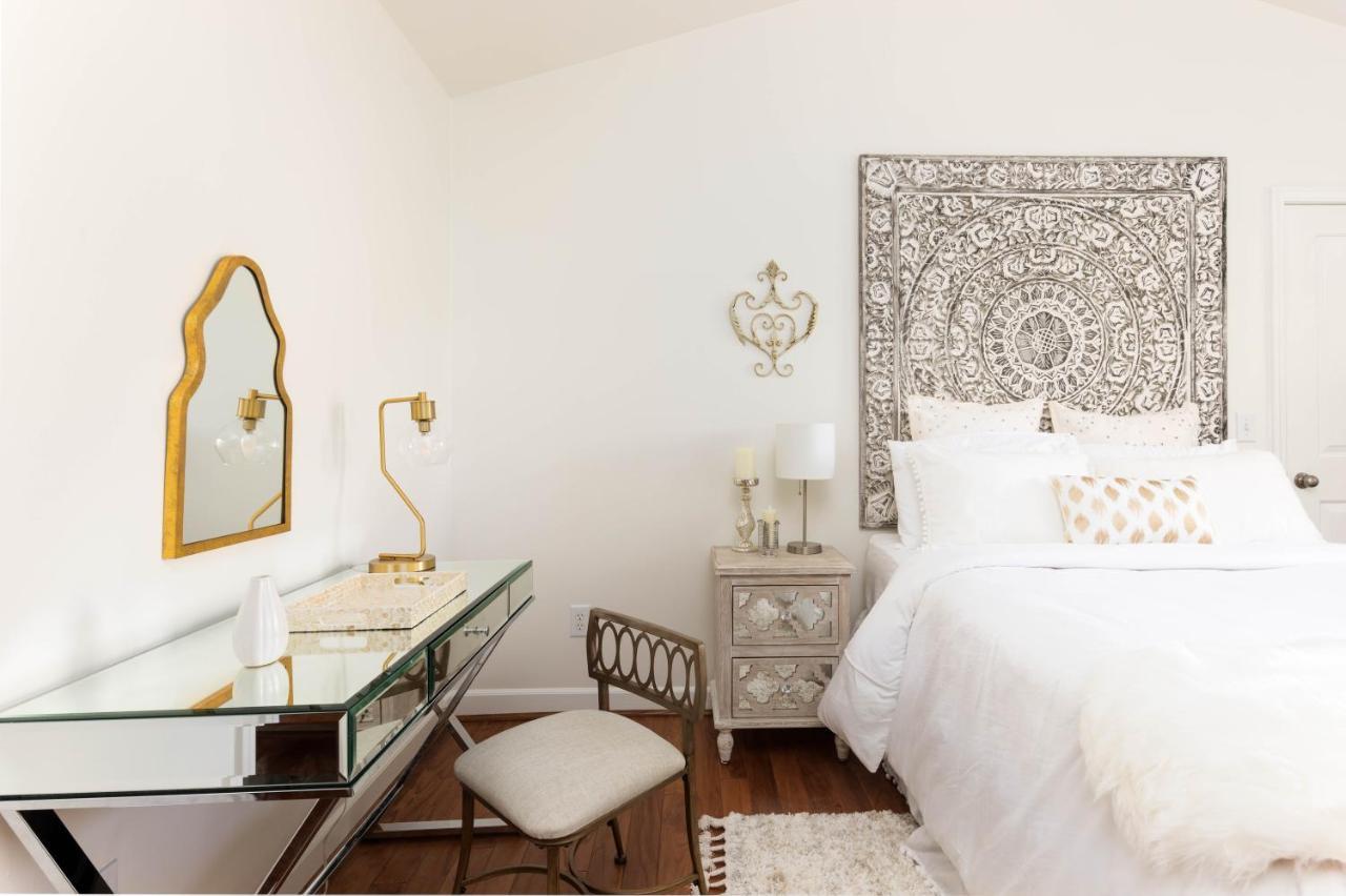 Relax In Style Near The Heart Of Music *